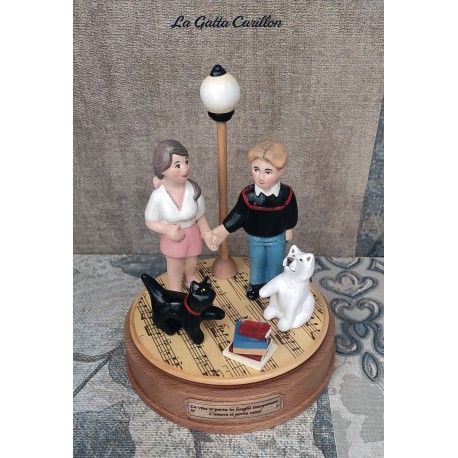 carillon in legno innamorati cane e gatto, carillon famiglia mista, carillon anniversario. carillon personalizzato 