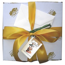 confezione regalo personalizzata, nastro per fiocco e biglietto regalo con auguri stampati